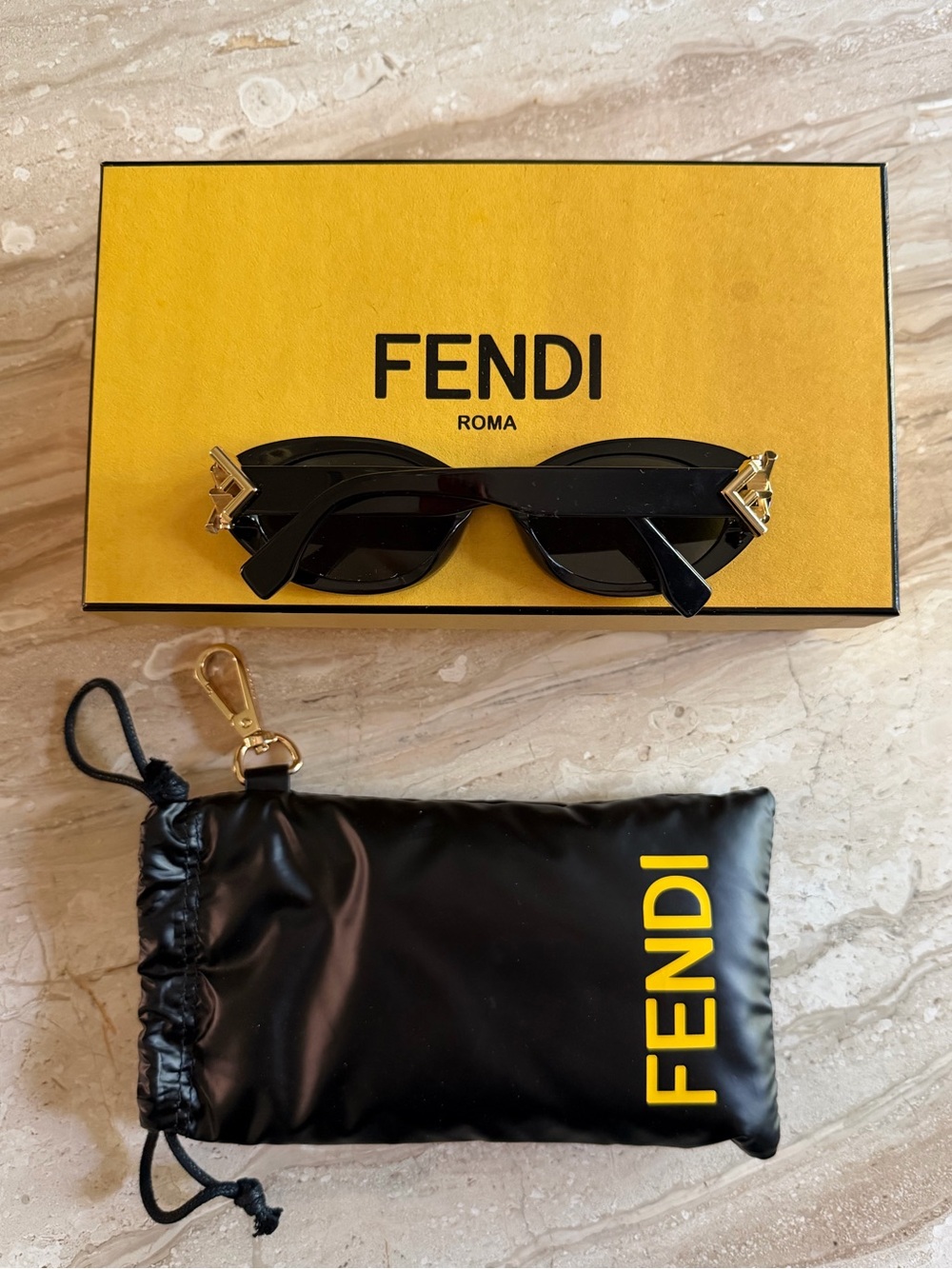 FENDI FF Diamonds Sunglasses (Black) - Picture 2 of 9